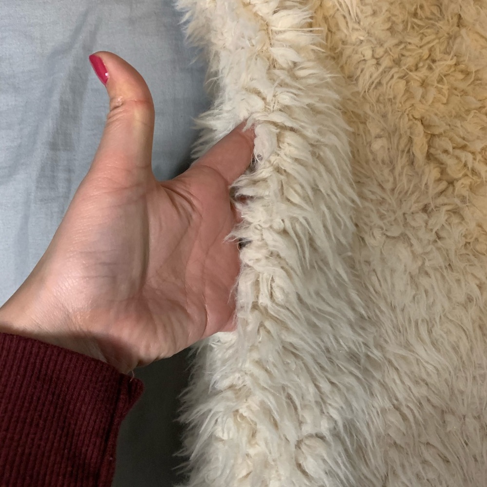 Best - Picture 3 of 3